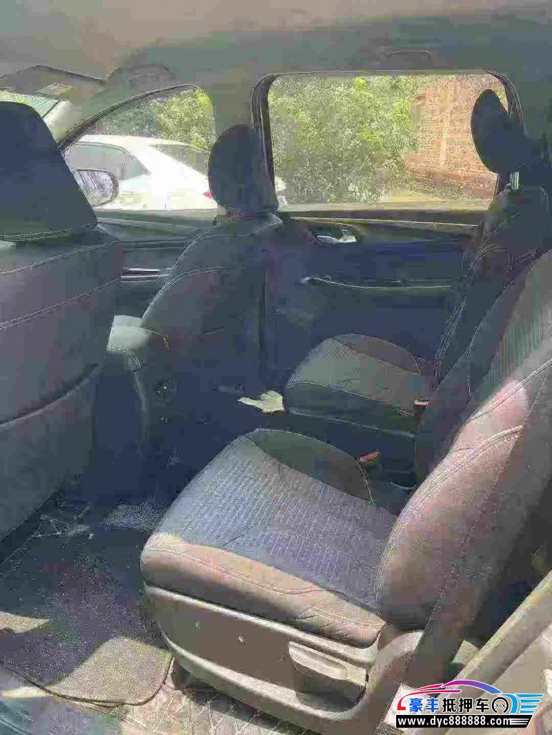 20年宝骏730轿车抵押车出售