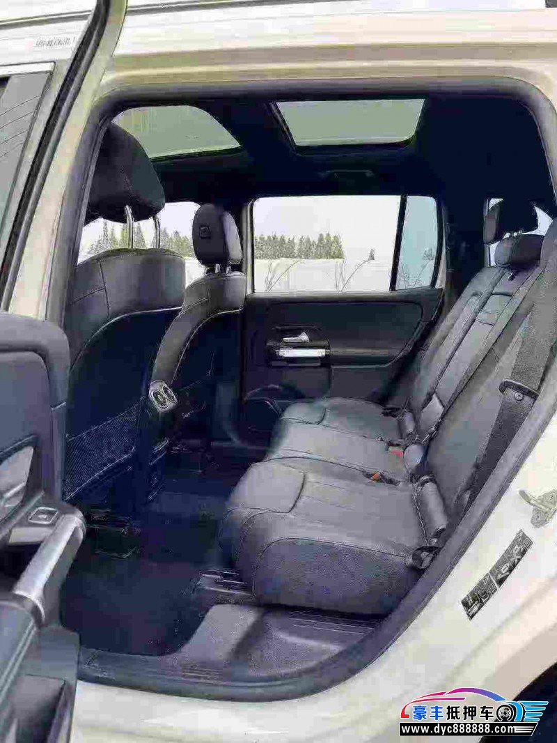 22年奔驰GLB轿车抵押车出售