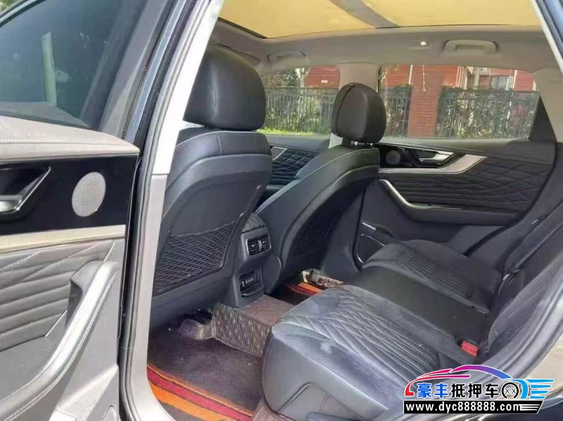 22年红旗HS5SUV抵押车出售