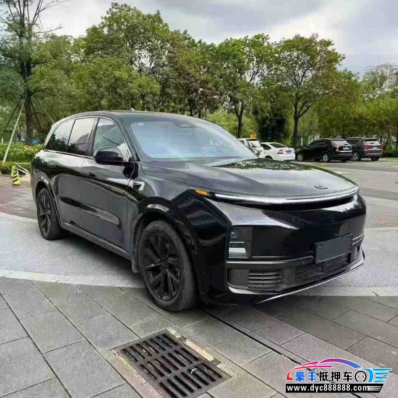 24年理想L8轿车抵押车出售