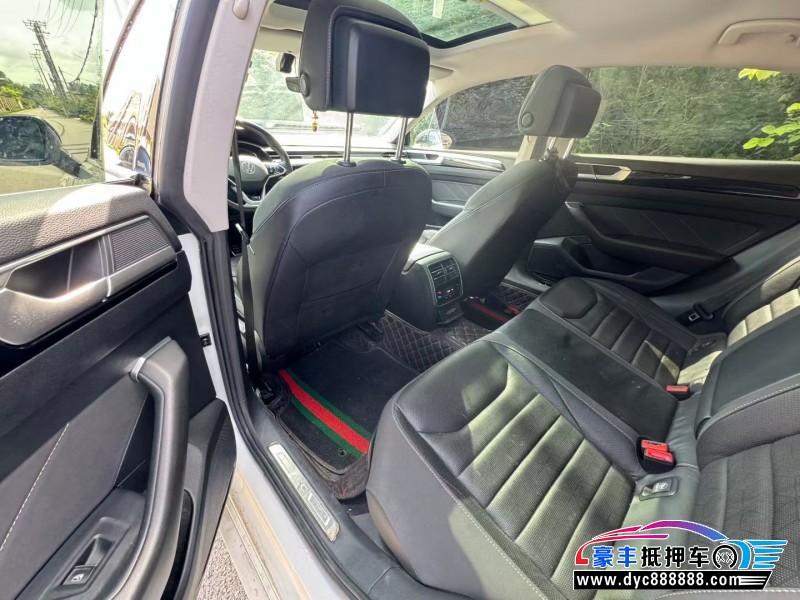 21年大众CC轿车抵押车出售