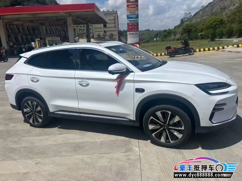 25年比亚迪宋轿车抵押车出售