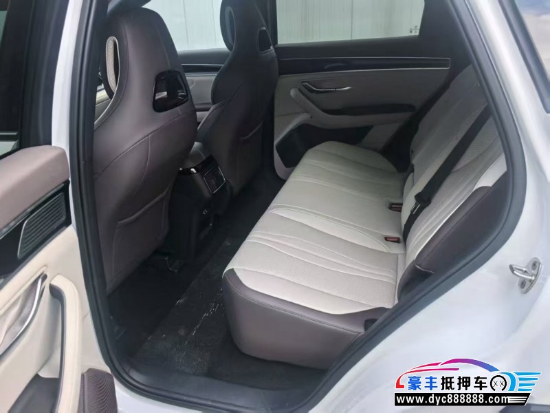 25年比亚迪宋轿车抵押车出售