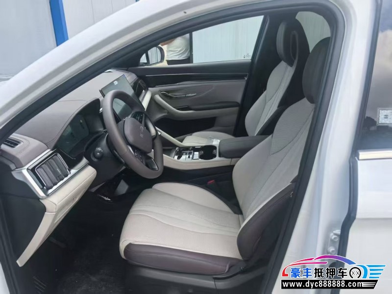 25年比亚迪宋轿车抵押车出售