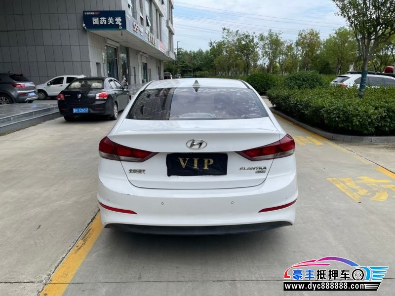 17年现代领动轿车抵押车出售