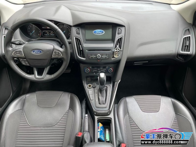 17年福特福克斯轿车抵押车出售