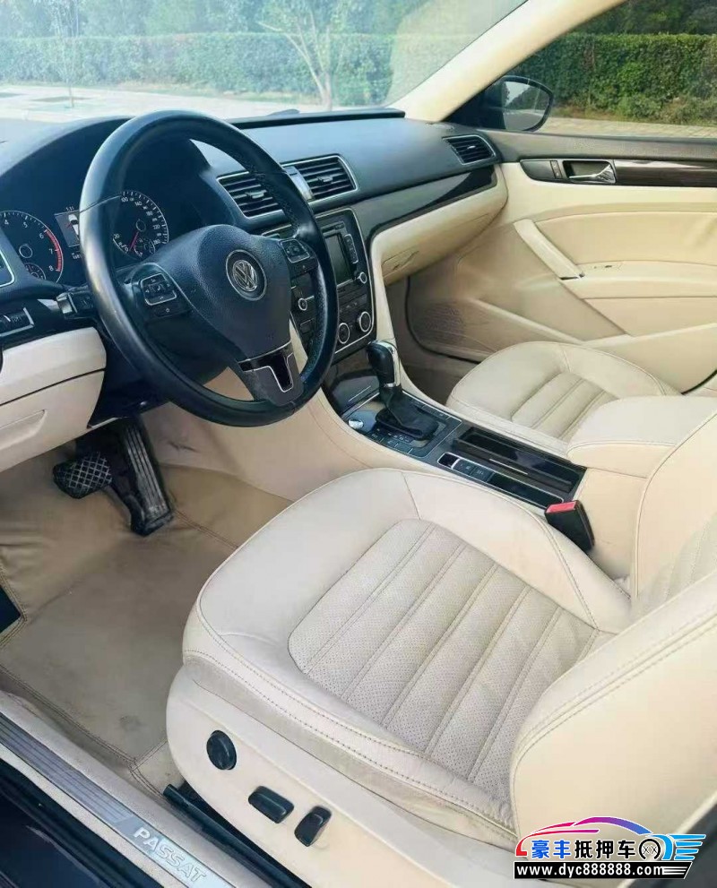 14年大众帕萨特轿车抵押车出售