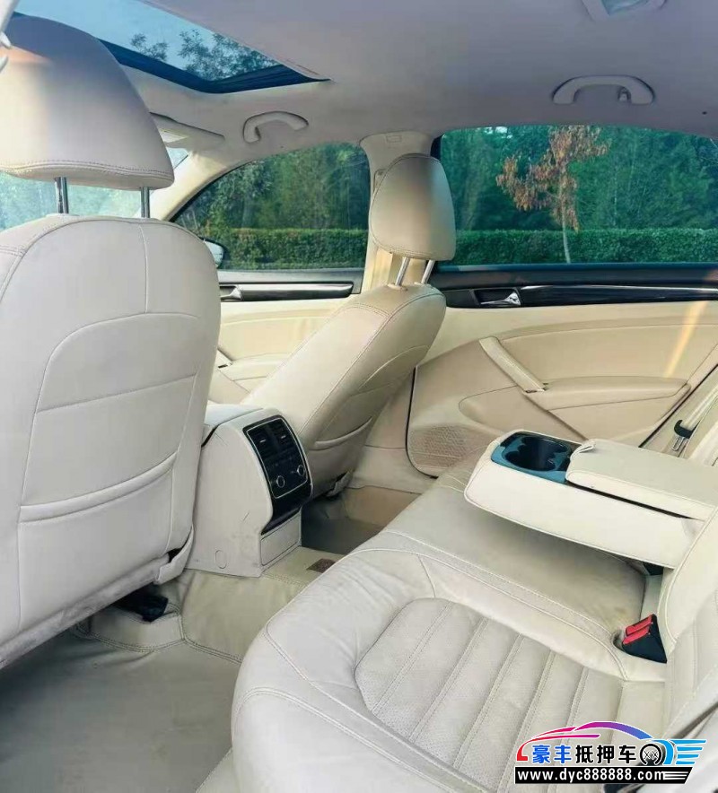 14年大众帕萨特轿车抵押车出售