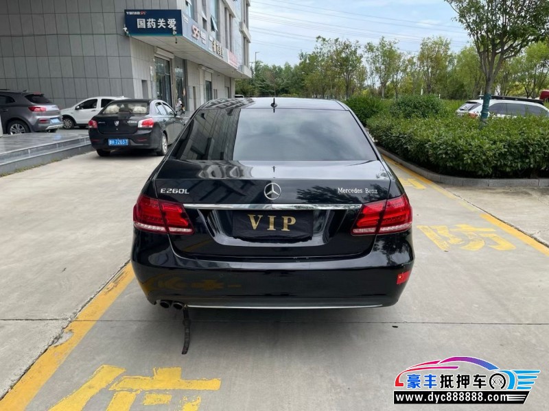 13年奔驰E轿车抵押车出售