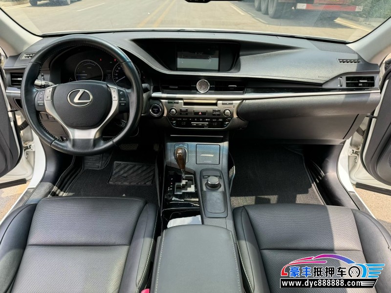 16年雷克萨斯ES轿车抵押车出售