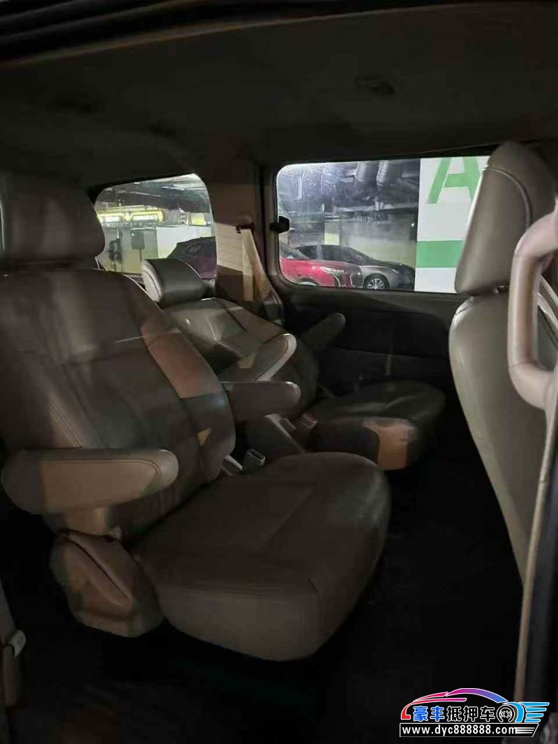 13年别克GL8轿车抵押车出售