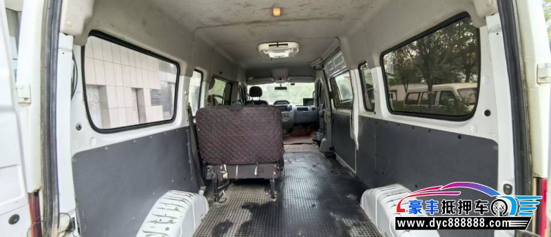 18年上汽大通V80轿车抵押车出售