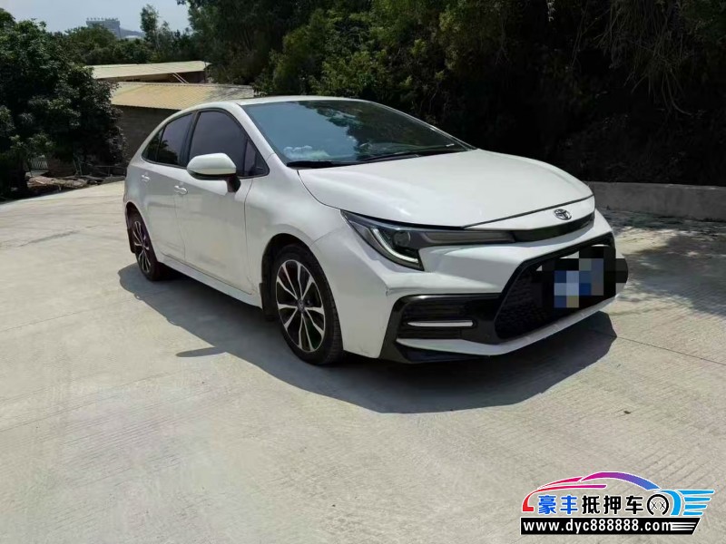 22年丰田雷凌轿车抵押车出售