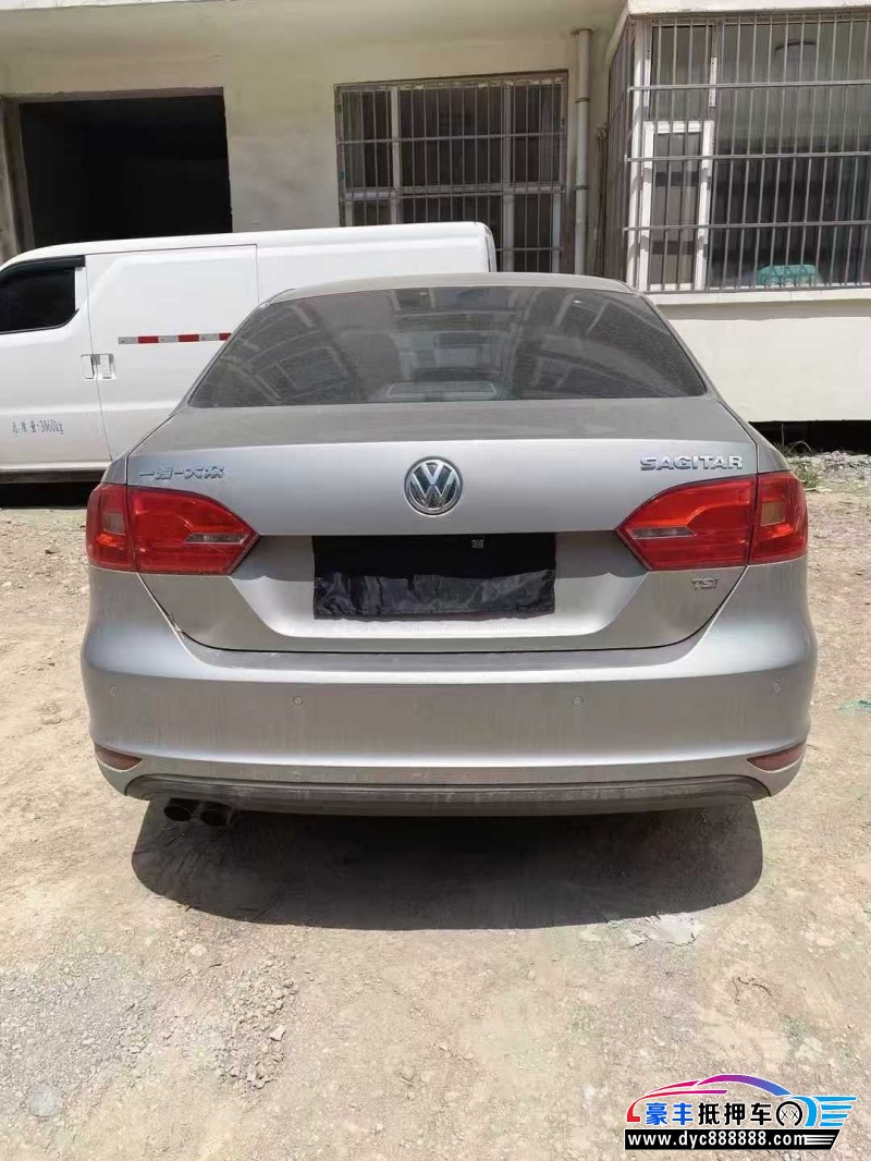 15年大众速腾轿车抵押车出售