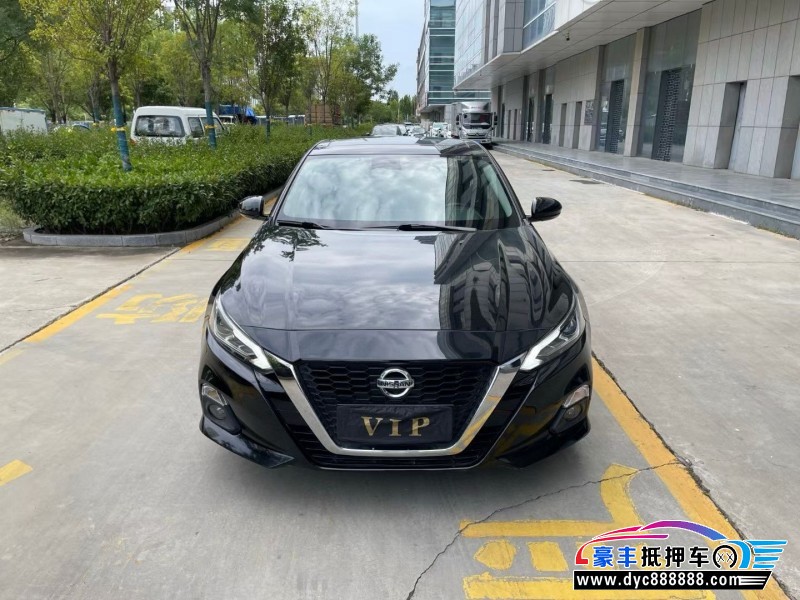 22年日产天籁轿车抵押车出售