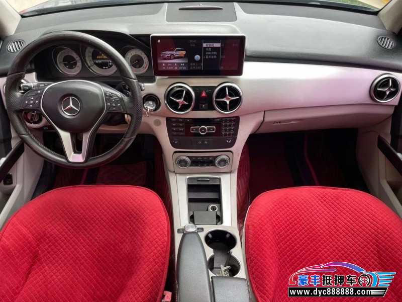 14年奔驰GLK轿车抵押车出售