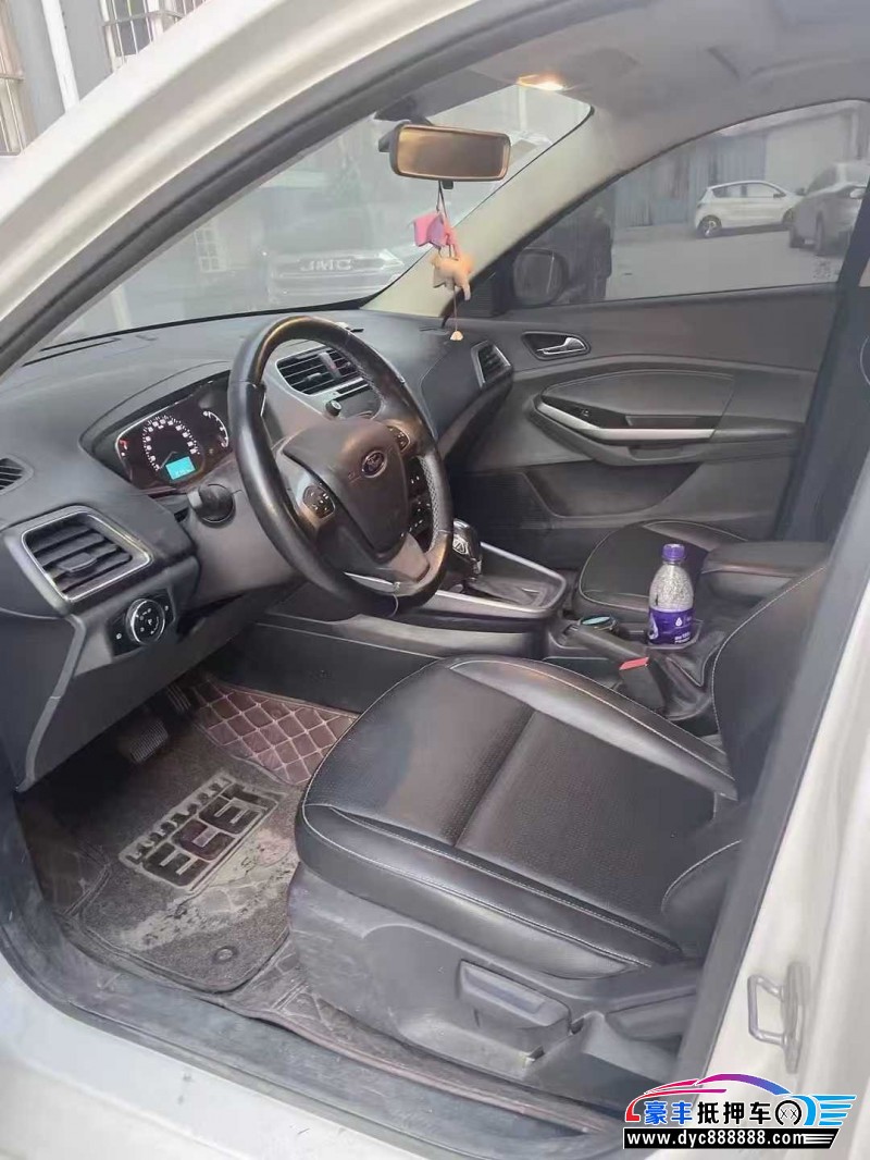 18年福特福睿斯轿车抵押车出售