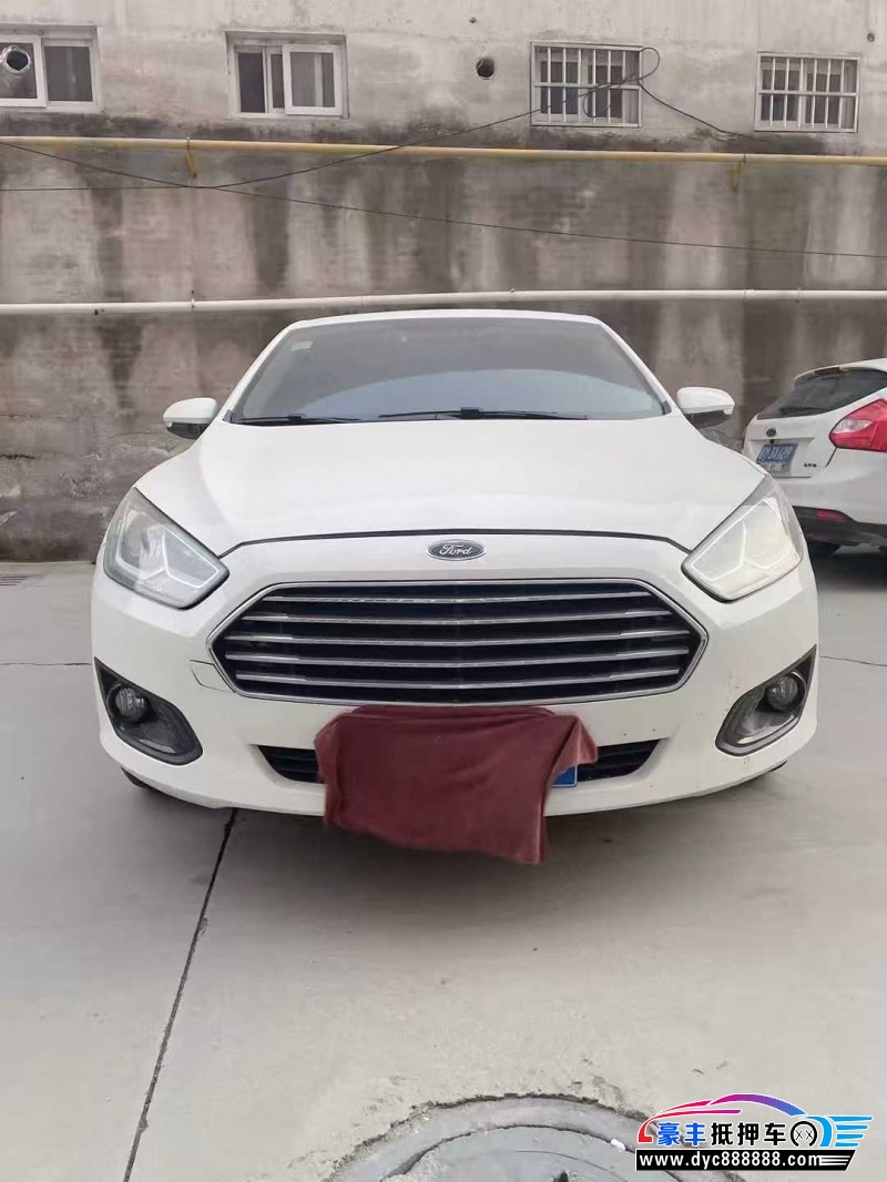 18年福特福睿斯轿车抵押车出售