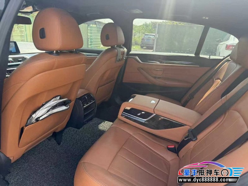 18年宝马5系轿车抵押车出售