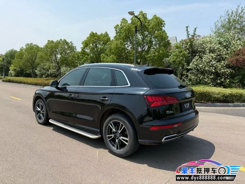 21年奥迪Q5轿车抵押车出售
