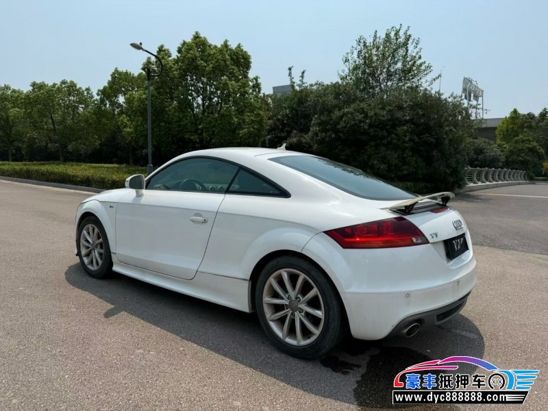 13年奥迪TT轿车抵押车出售