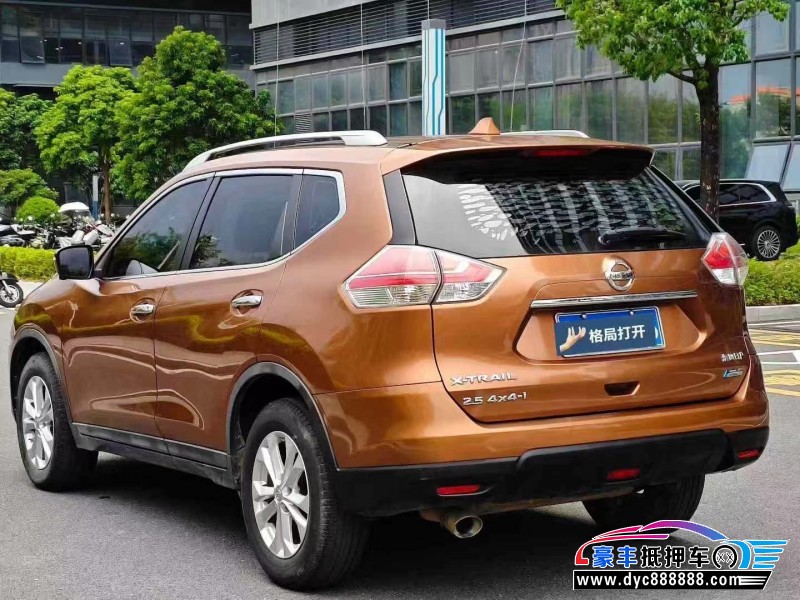 14年日产奇骏轿车抵押车出售