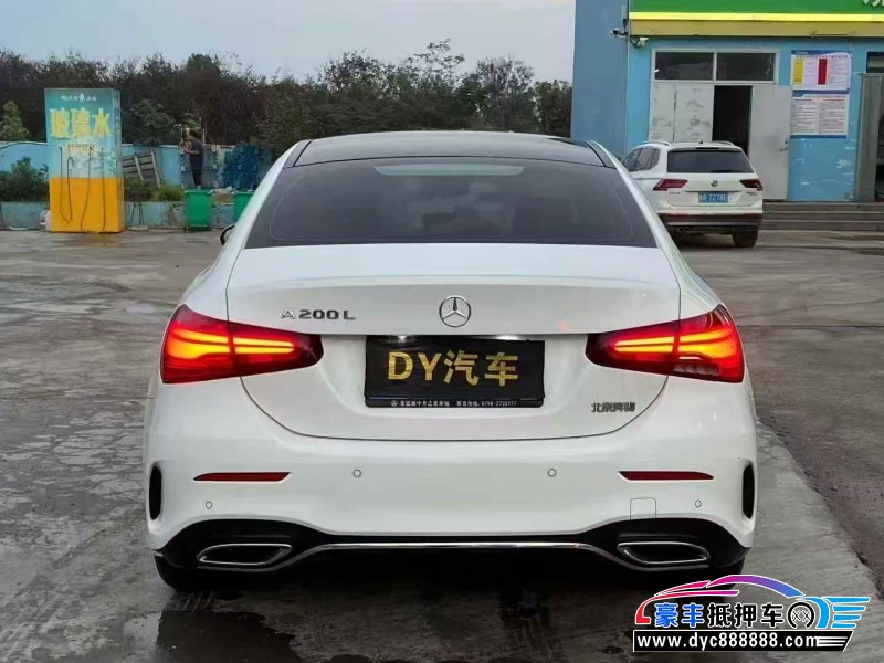 24年奔驰A轿车抵押车出售