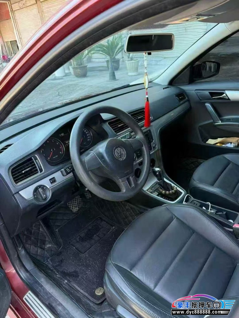 14年大众朗行轿车抵押车出售