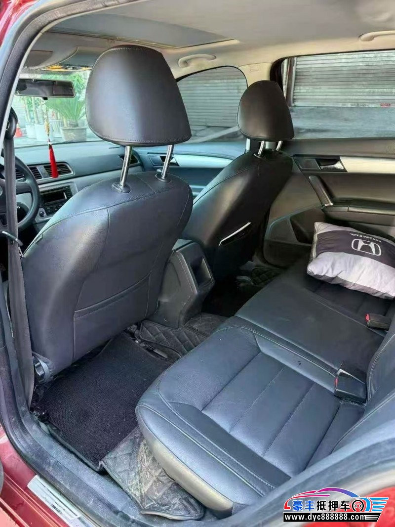 14年大众朗行轿车抵押车出售