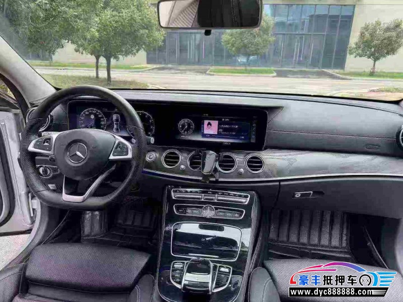 17年奔驰E轿车抵押车出售