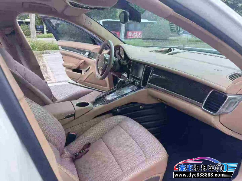 11年保时捷帕纳梅拉轿车抵押车出售