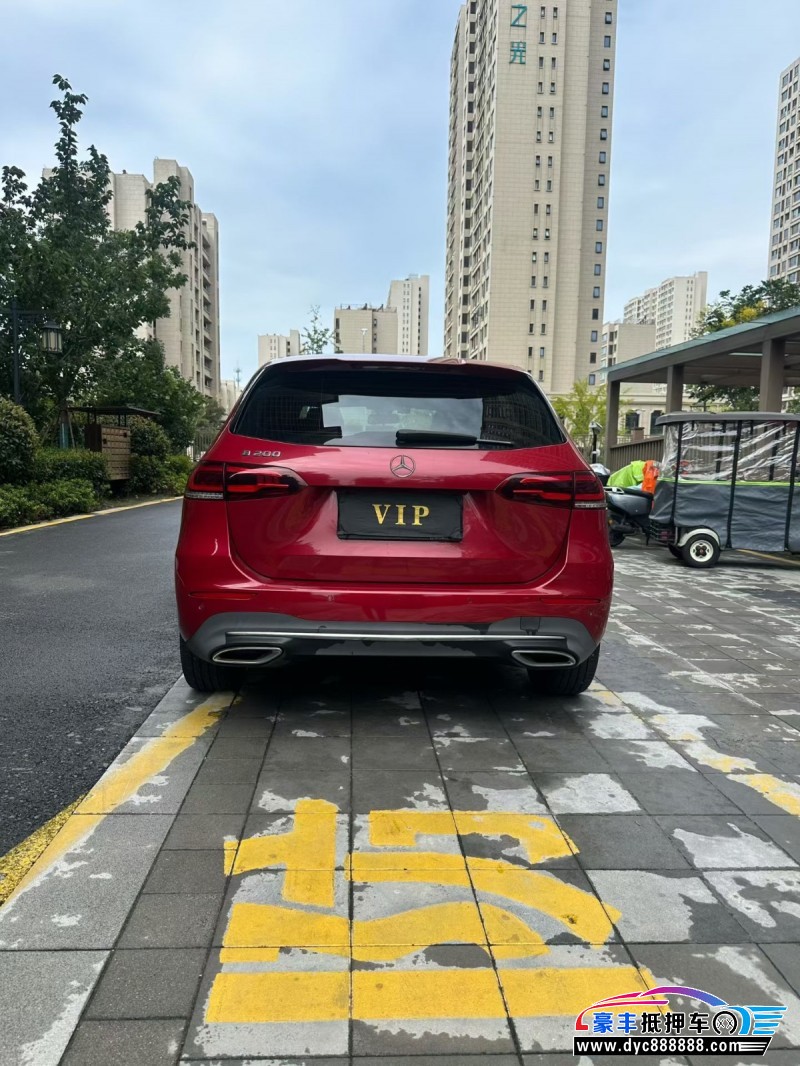 21年奔驰B轿车抵押车出售