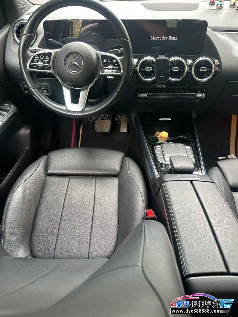 21年奔驰B轿车抵押车出售