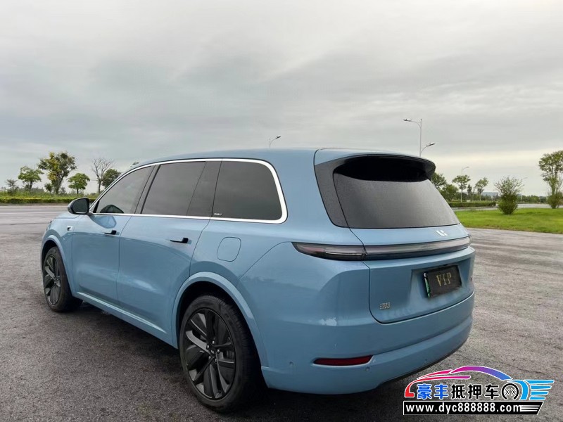 23年理想L9轿车抵押车出售