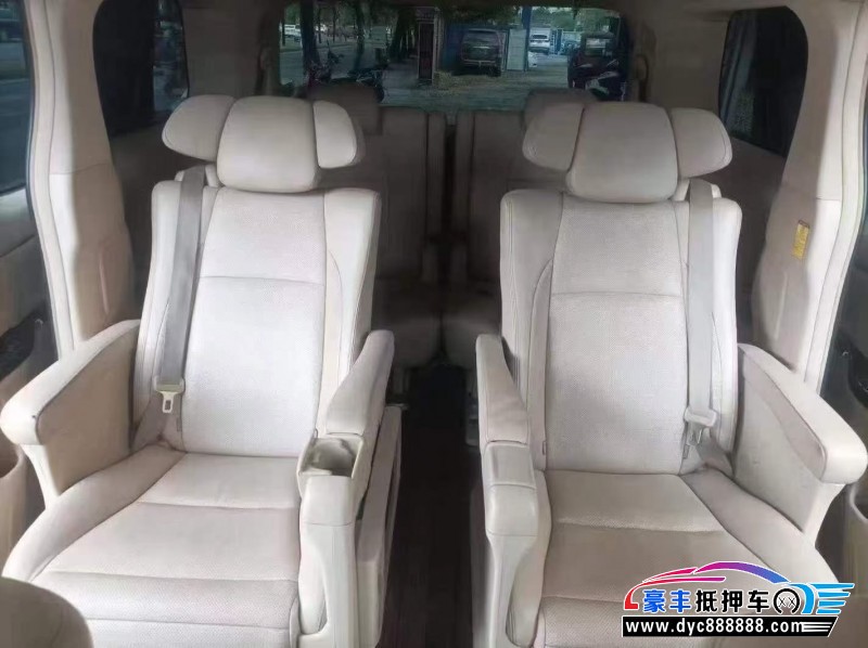 12年丰田埃尔法轿车抵押车出售