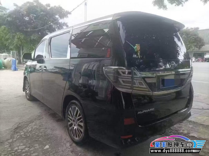 12年丰田埃尔法轿车抵押车出售