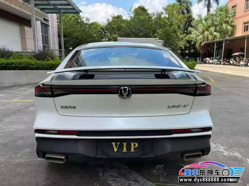 24年长安长安UNI轿车抵押车出售