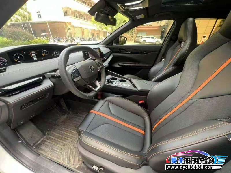 24年长安长安UNI轿车抵押车出售