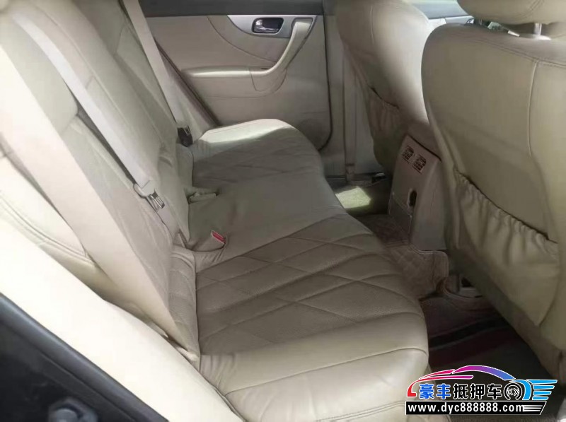 13年英菲尼迪FX35轿车抵押车出售