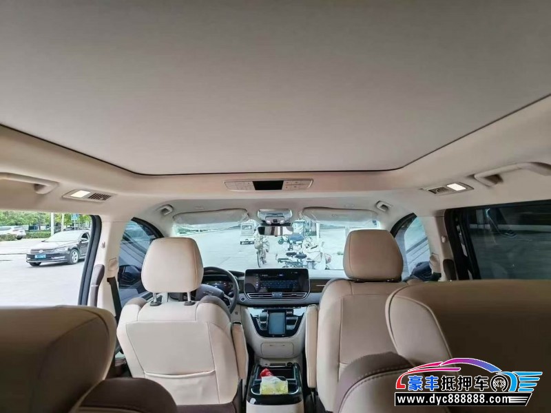 24年奔腾M9轿车抵押车出售