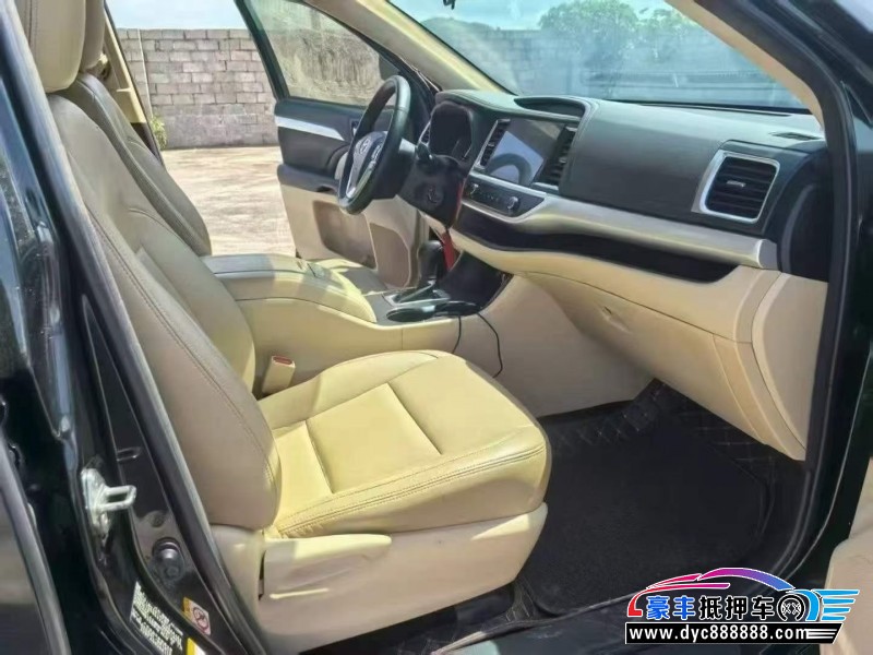 19年丰田汉兰达轿车抵押车出售