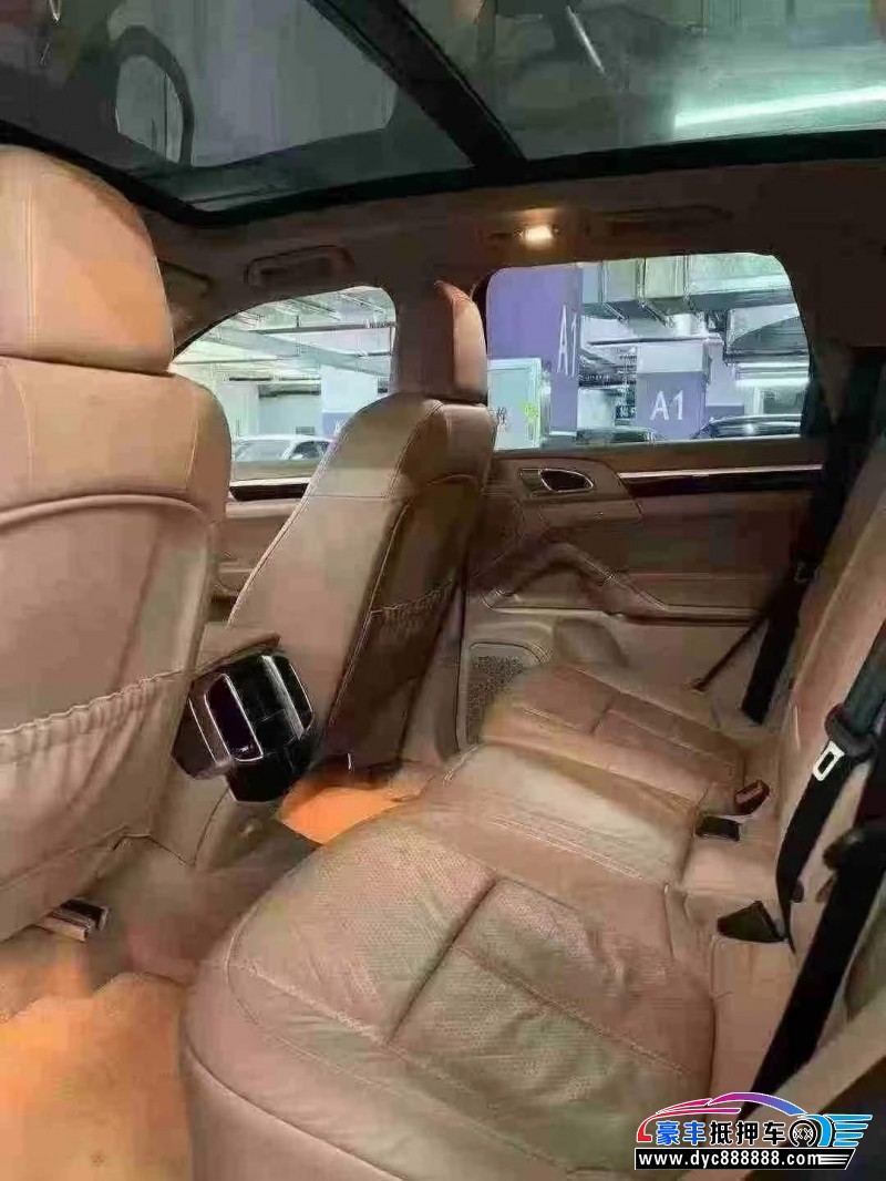 13年保时捷卡宴轿车抵押车出售