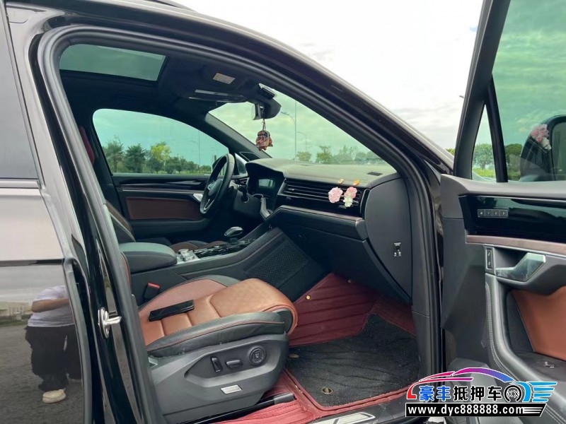 22年大众途锐轿车抵押车出售