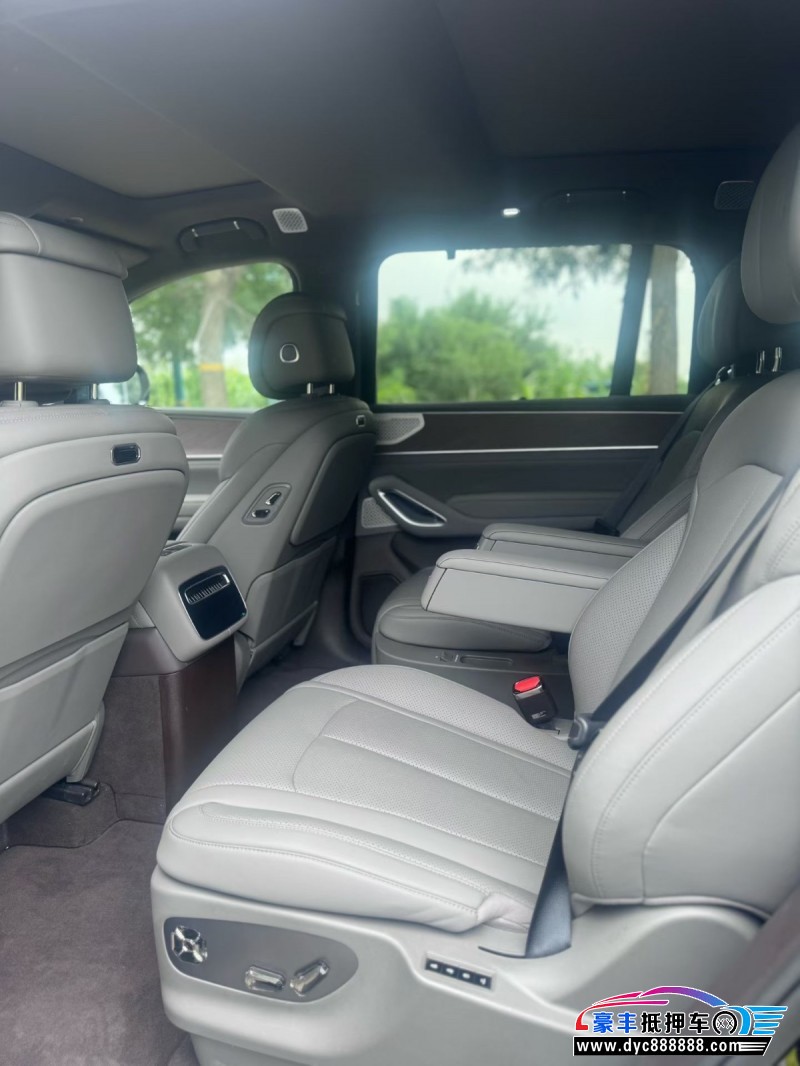 25年腾势腾势轿车抵押车出售