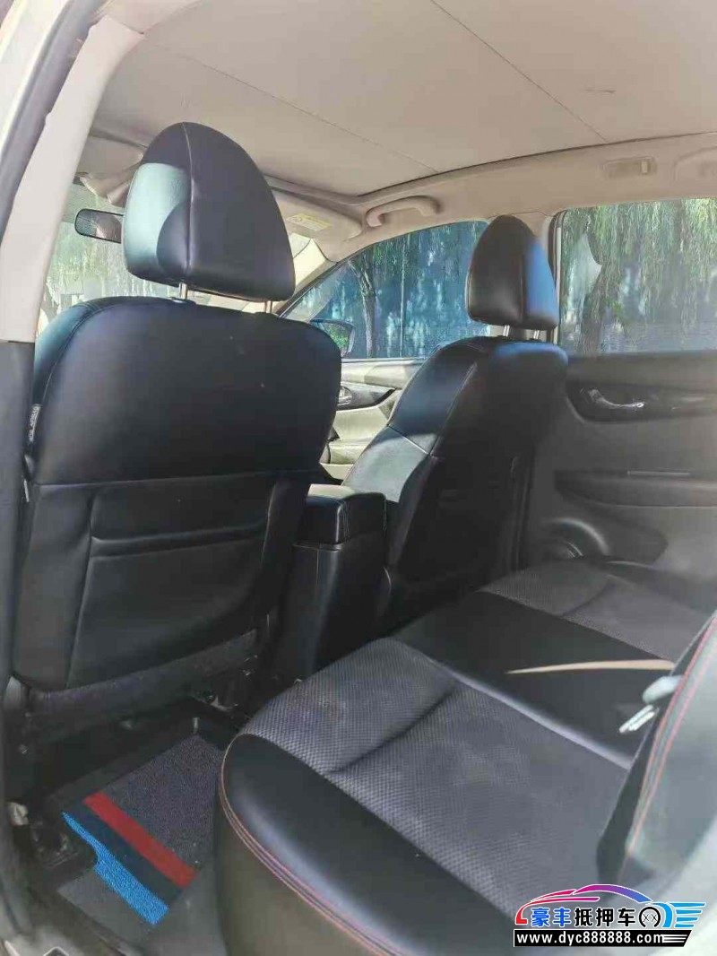 16年日产逍客轿车抵押车出售