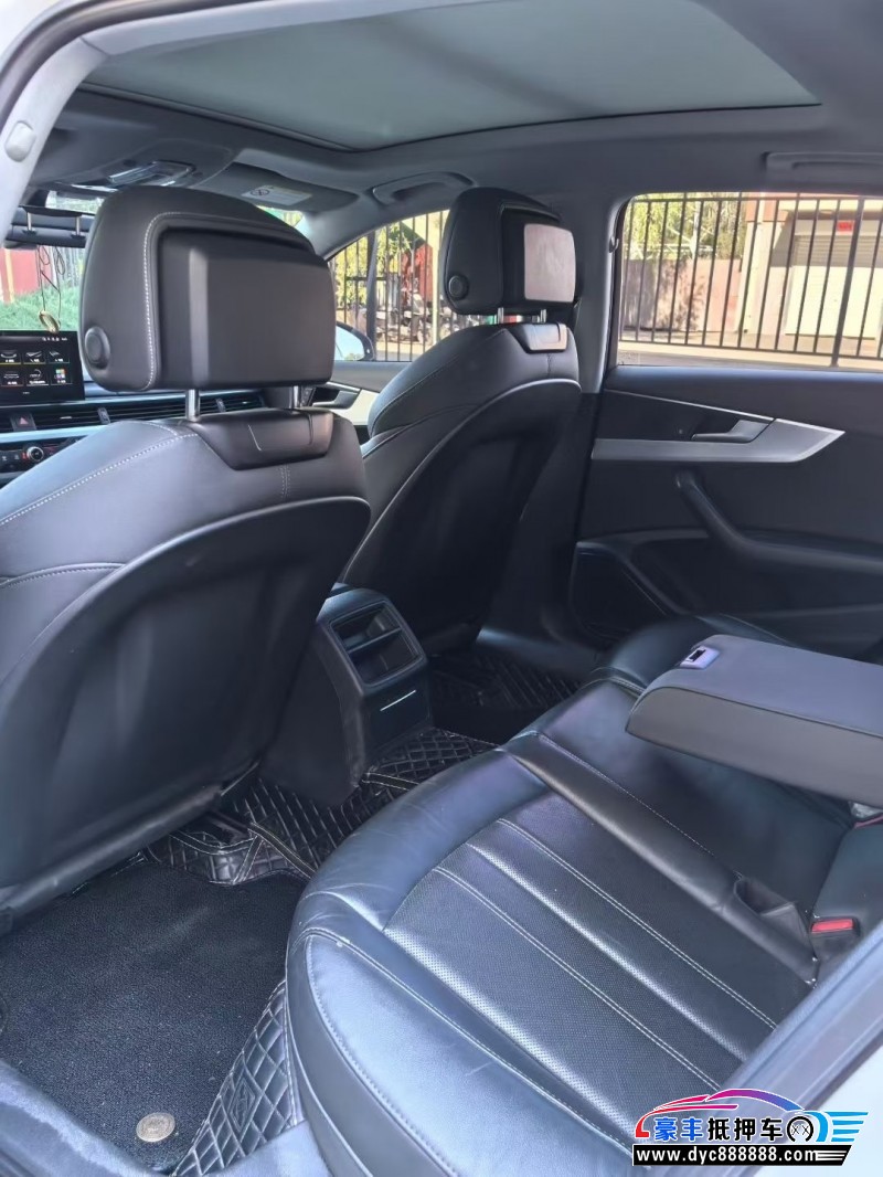 20年奥迪A4L轿车抵押车出售