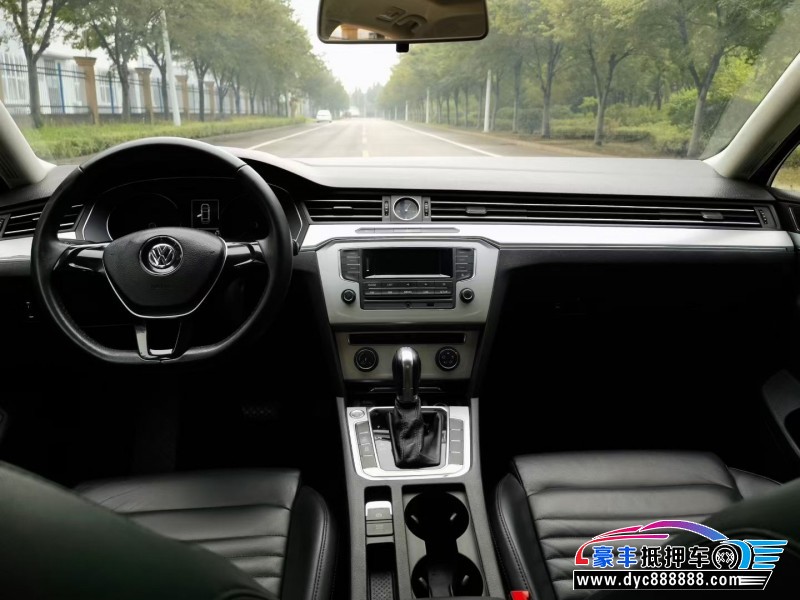 18年大众迈腾轿车抵押车出售