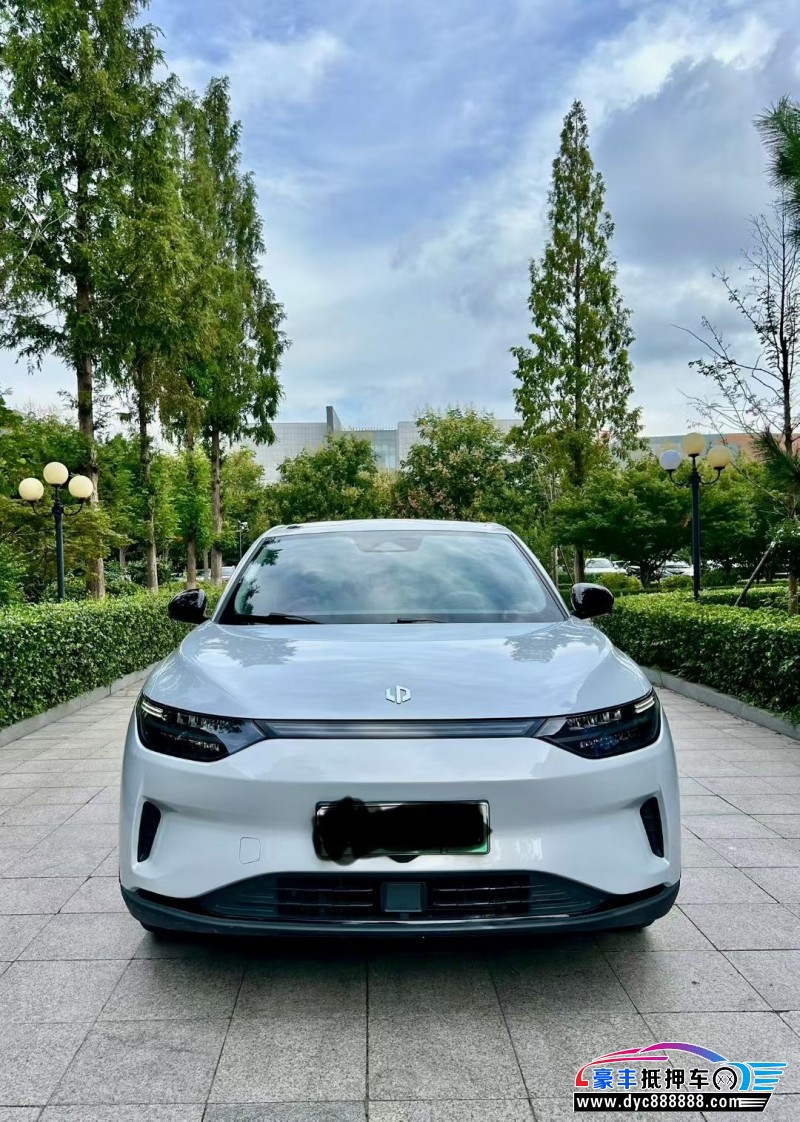 23年零跑C11轿车抵押车出售