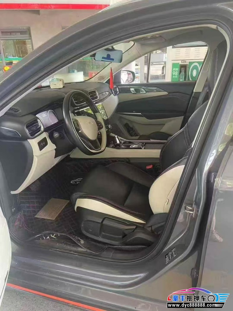 19年领克02轿车抵押车出售