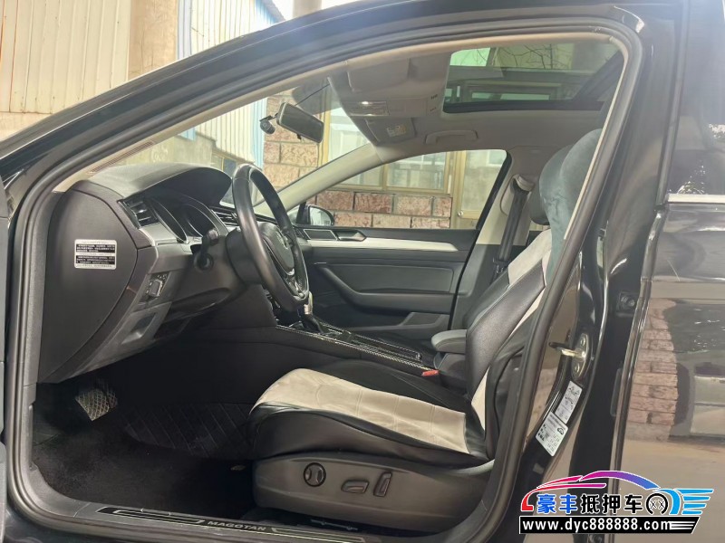 17年大众迈腾轿车抵押车出售